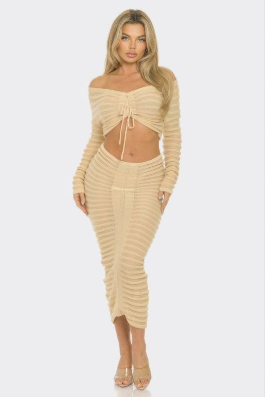 How to Style a White Off-the-Shoulder Crop Top & Maxi Skirt Set / Super Fluffy